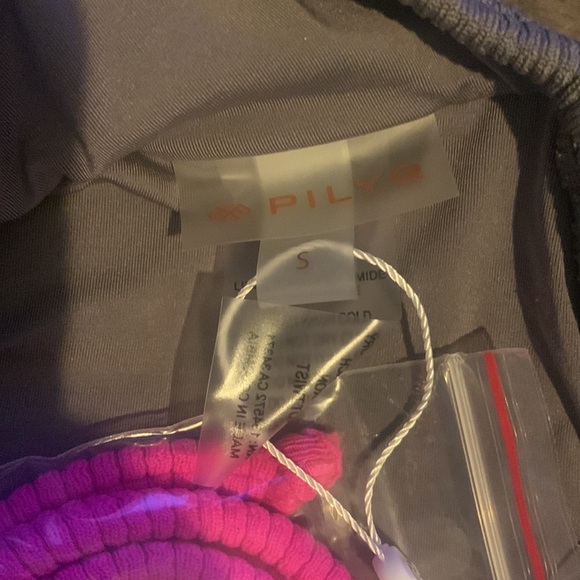 Pilyq Two Tone Color Block Bandeau Bikini Top - Picture 8 of 11